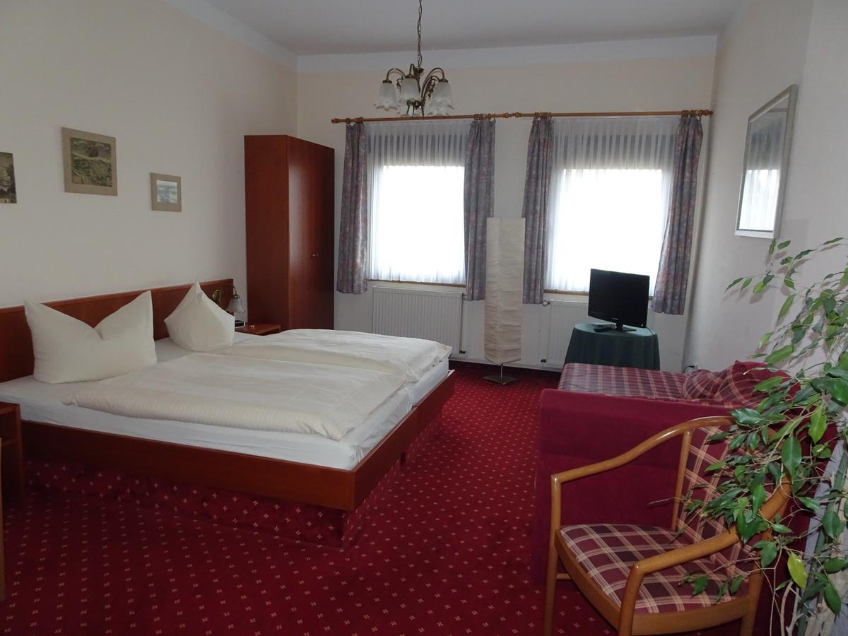 Hotel & Gasthof Zum Loewen Eisenach Extérieur photo
