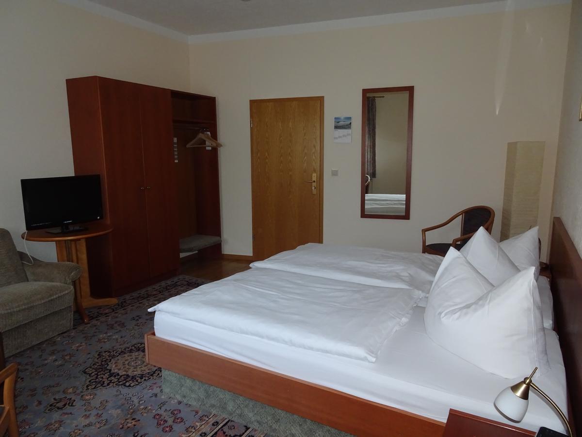 Hotel & Gasthof Zum Loewen Eisenach Extérieur photo